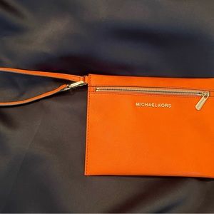 Michael Kors Jet Set Wristlet in Tangerine